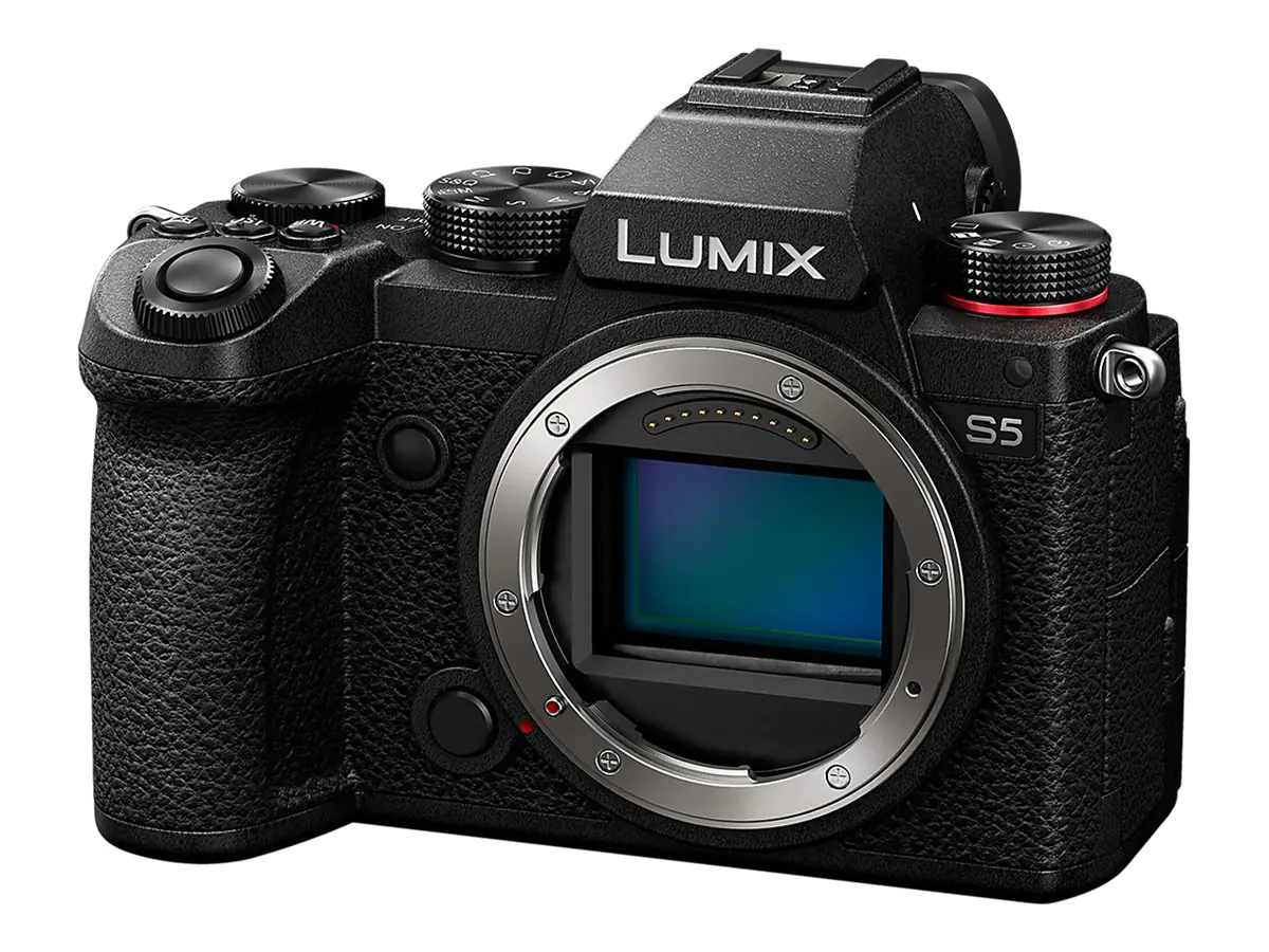Panasonic Lumix DC-S5 - Digitalkamera - spiegellos - 24.2 MPix - Vollbild - 4K / 60 BpS - nur Gehäuse - Wi-Fi, Bluetooth - Schwarz
